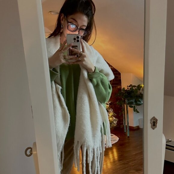 Steve Madden white blanket scarf - Picture 1 of 5